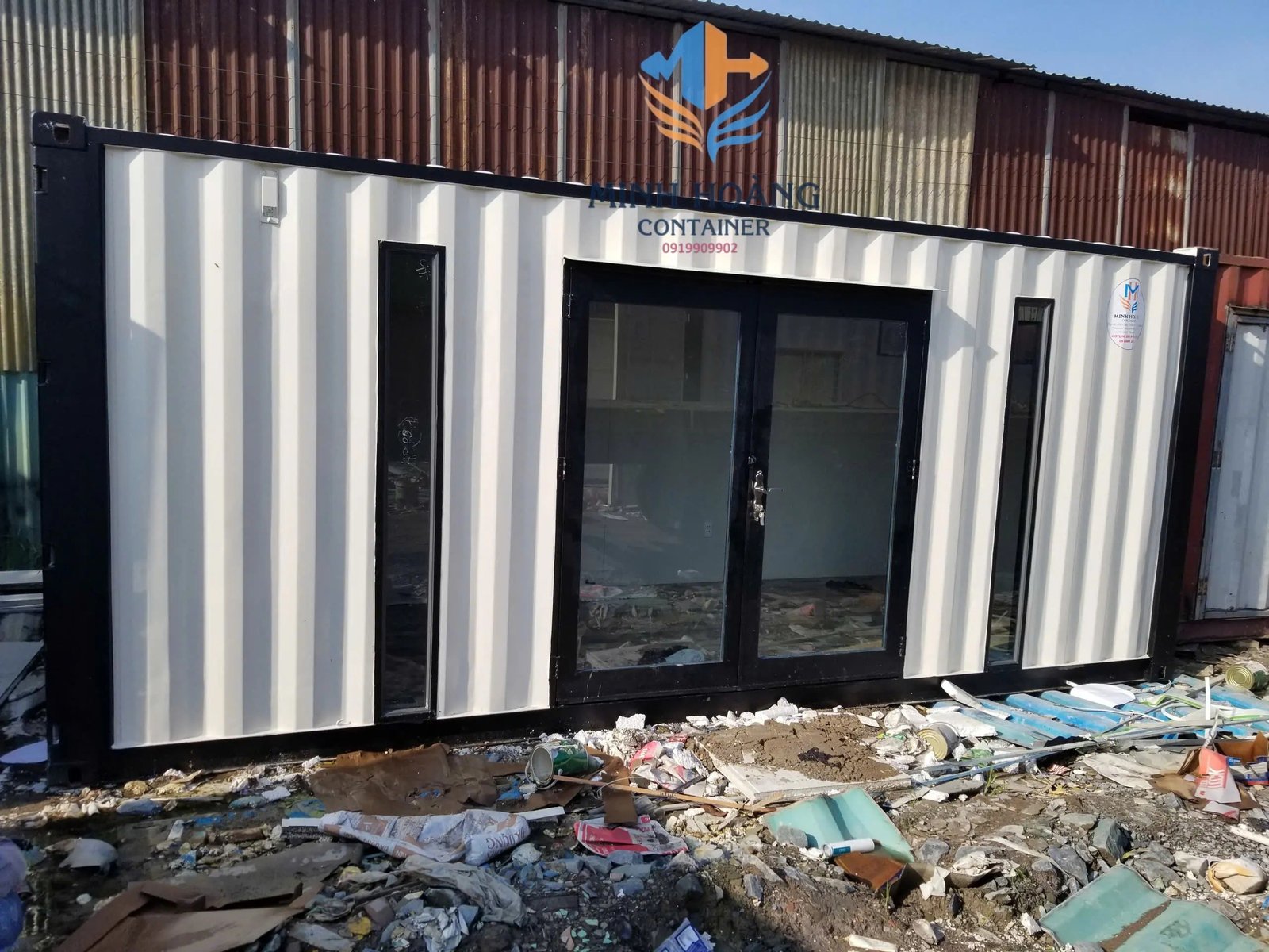 Container Văn Phòng 20 Feet Trắng Viền Đen: Hiện Đại, Đẳng Cấp & Tiện Nghi